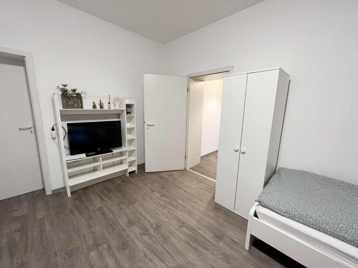 Apartment Work &